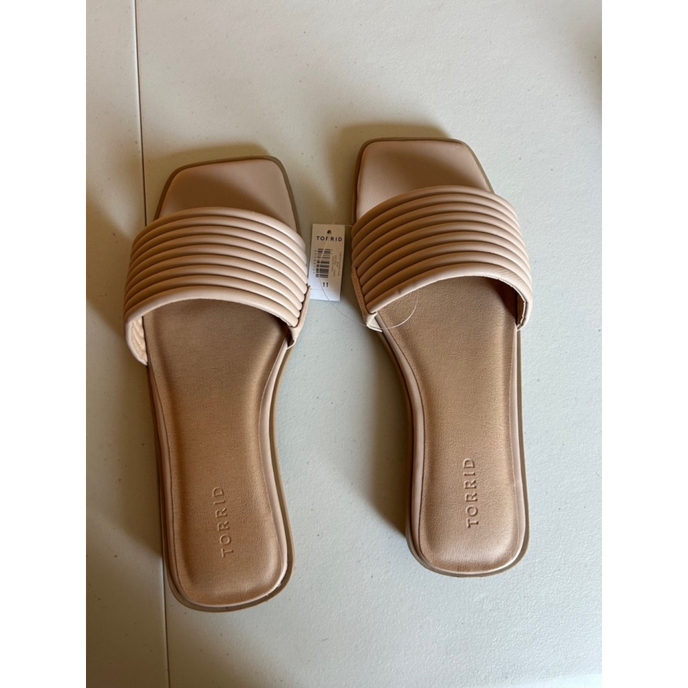 Women's Torrid Sandals Size 11 Tan